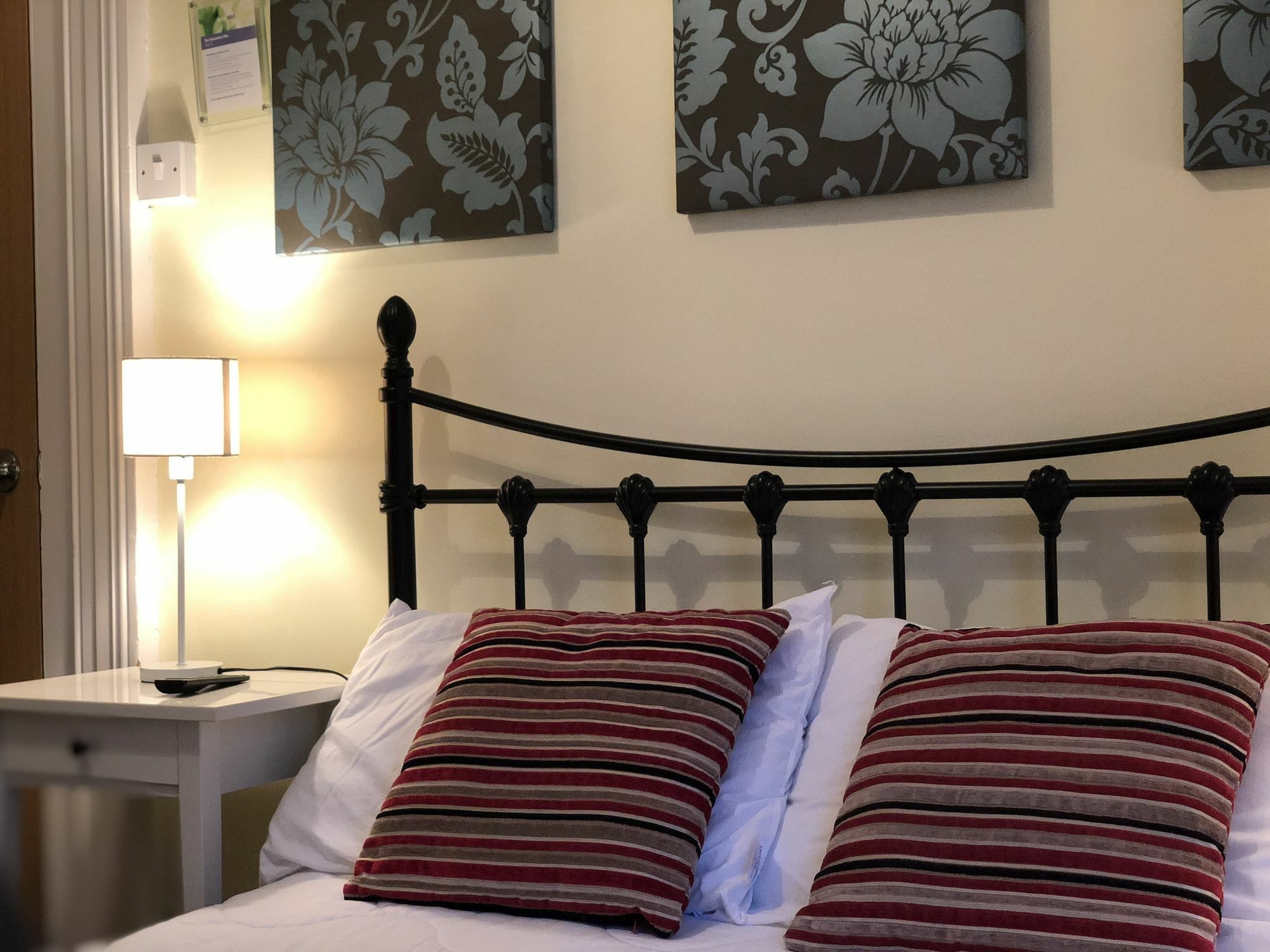 Alvia Hotel Hove Extérieur photo